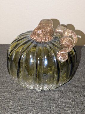Glitzhome Hand Blown Green Crackle Glass Short Pumpkin Metallic Stem
